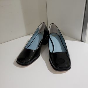 Frances Valentine Doll Patent Black Pump Women's  Size 6.5B NEW